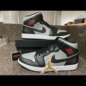 Air Jordan 1 Mid " Shadow Red"